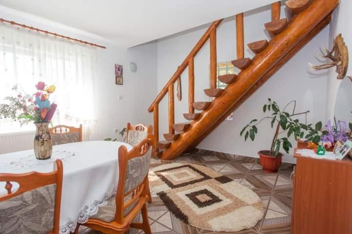 Casa Prundari Nicu Si Mirela Otel Poiana Teiului Dış mekan fotoğraf